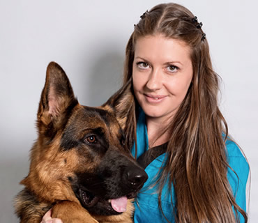 Auxiliar veterinaria en recepcion Yessica Vera